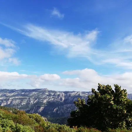 Tacchihousepanorama Willa Jerzu