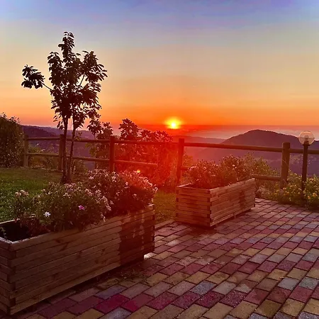 Villa Tacchihousepanorama *